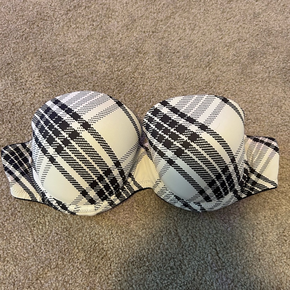 PINK strapless push-up bra (34B)